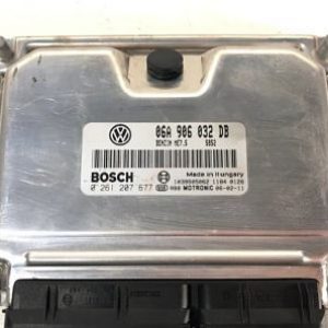 VOLKSWAGEN TRANSPORTER - CARAVELLE T5 CENTRALITA DEL MOTOR 06A906032DB 0261207677