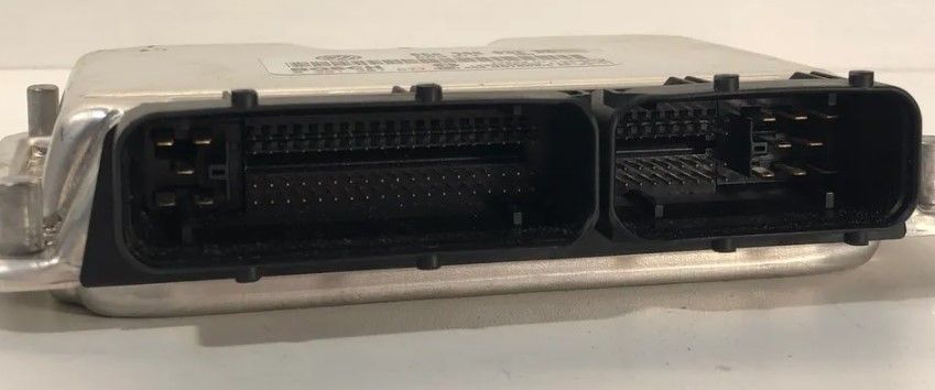 VOLKSWAGEN TRANSPORTER - CARAVELLE T5 CENTRALITA DEL MOTOR 06A906032DB 0261207677