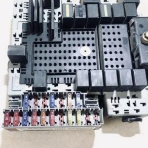 CAJA RELES / FUSIBLES Volvo V70 Familiar 8645729