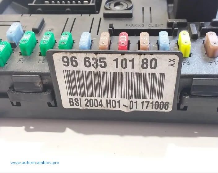 CAJA RELES / FUSIBLES CITROEN 9663510180 BSI2004H01 9663510180